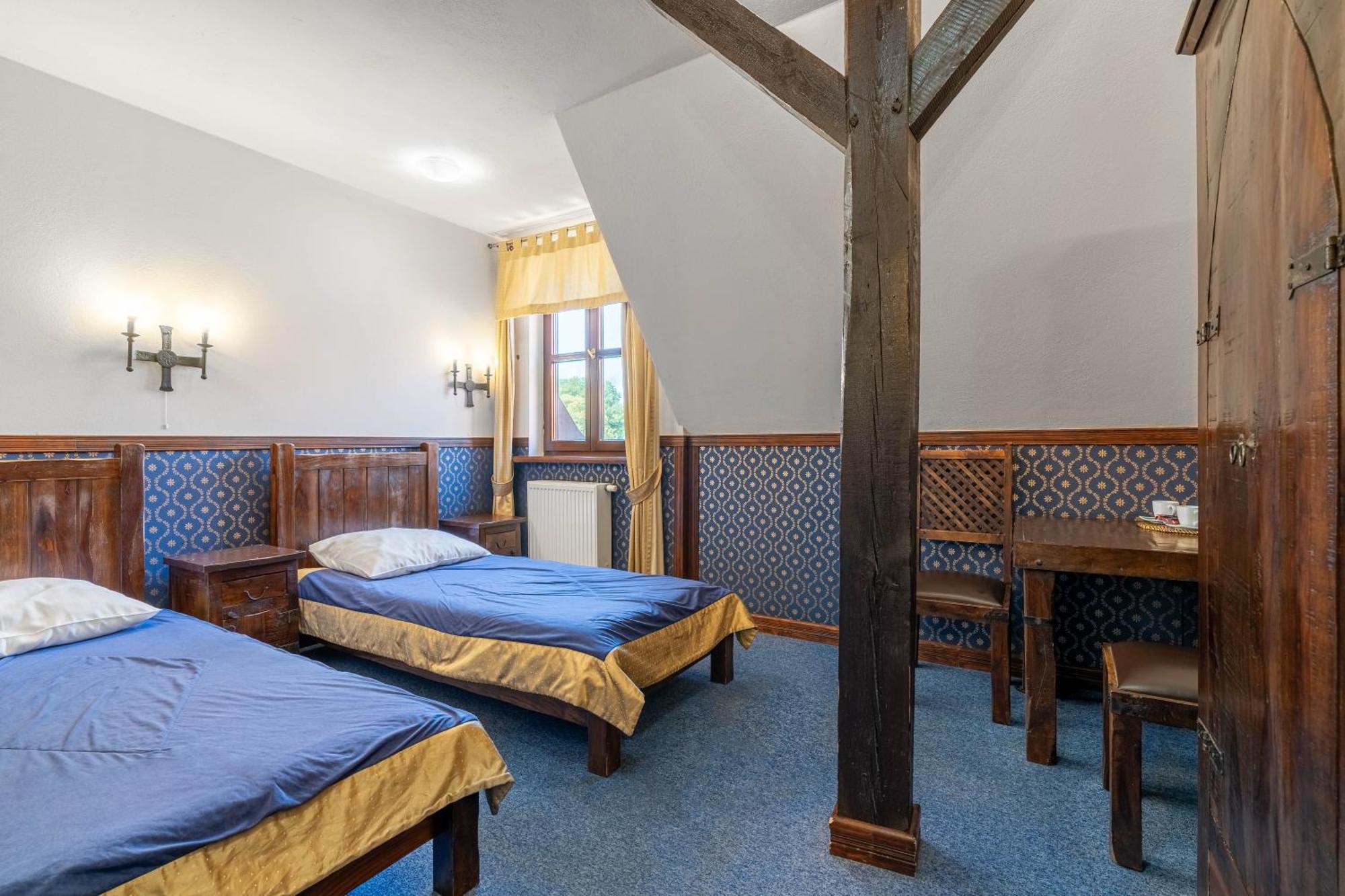 Zamek Uniejow Aparthotel Ngoại thất bức ảnh
